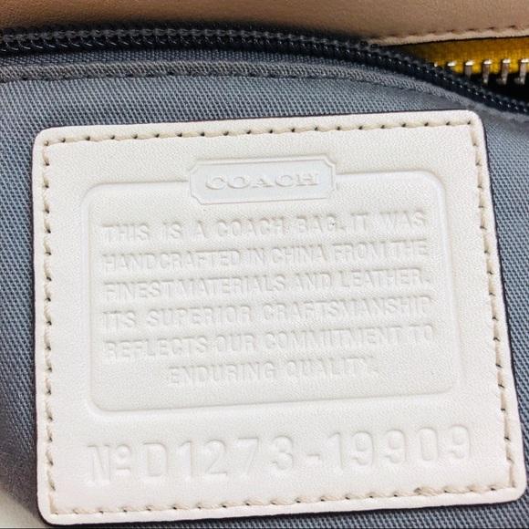 Coach Tote. limited Release - Picture 4 of 8